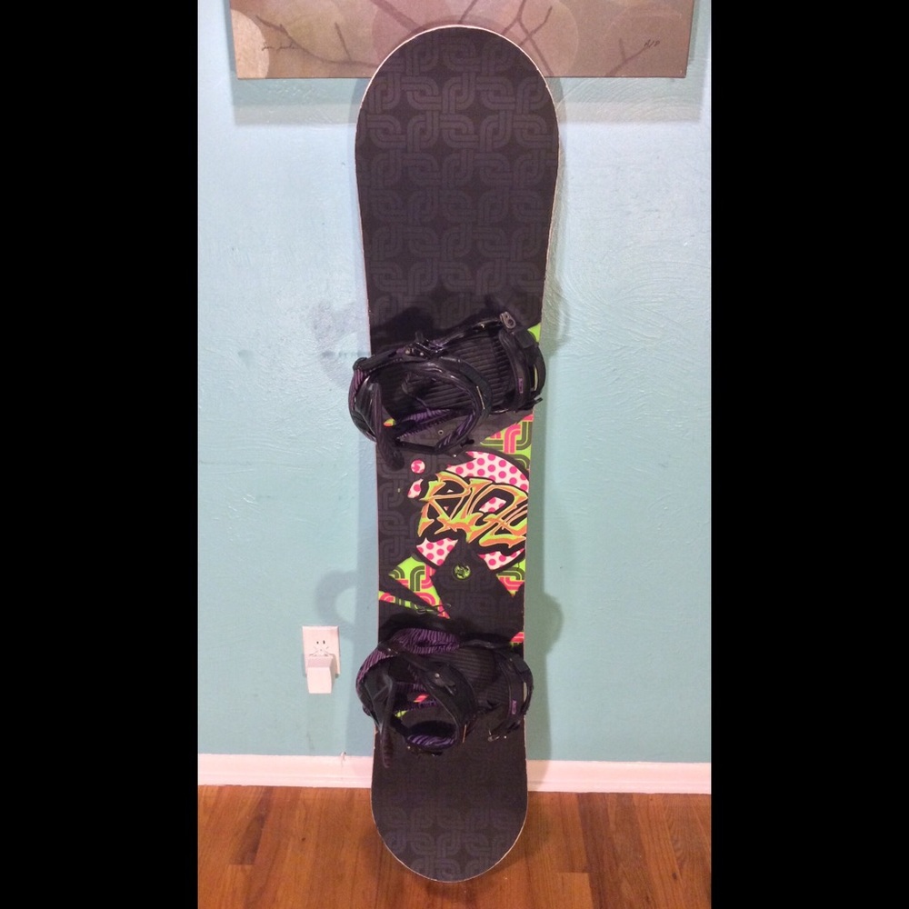 $300 - Ride Snowboard w/ K2 Bindings : 145Wcm